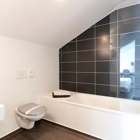 Hotel Logis & Restaurant La Bleue 3*