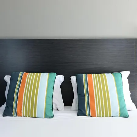 Logis & Restaurant La Bleue Hotel Cambo-les-Bains
