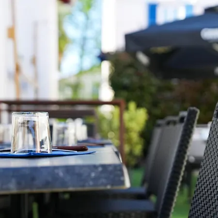 Logis & Restaurant La Bleue 3*