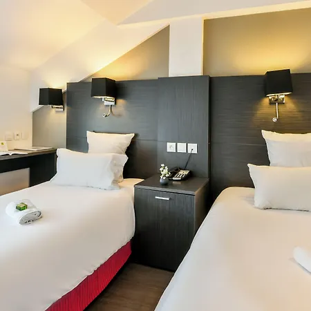 Hotel Logis & Restaurant La Bleue 3*