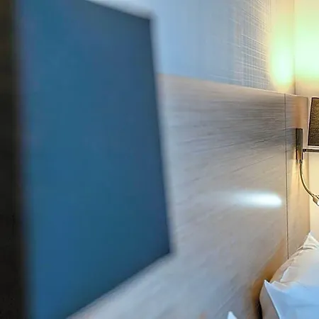 Logis & Restaurant La Bleue Hotel 3*