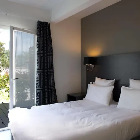 Logis & Restaurant La Bleue Hotel Cambo-les-Bains