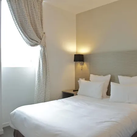 Hotel Logis & Restaurant La Bleue Cambo-les-Bains
