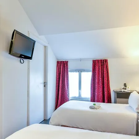 Logis & Restaurant La Bleue Cambo-les-Bains