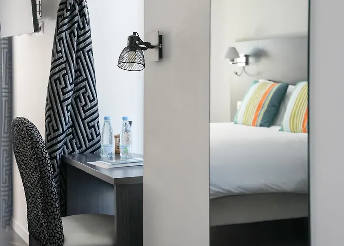 Hotel Logis Hôtel&restaurant La Bleue Cambo-les-Bains