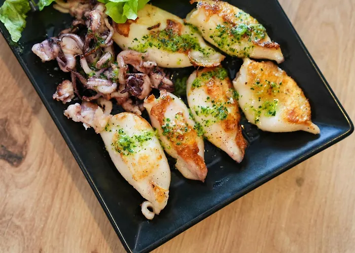 ホテル Logis & Restaurant La Bleue