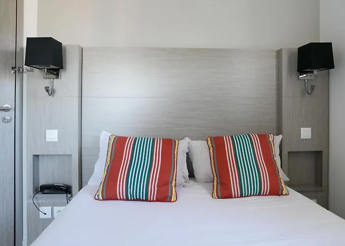 Hotel Logis Hôtel&restaurant La Bleue 3*