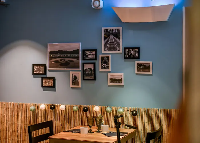 Logis & Restaurant La Bleue カンボ・レ・バン