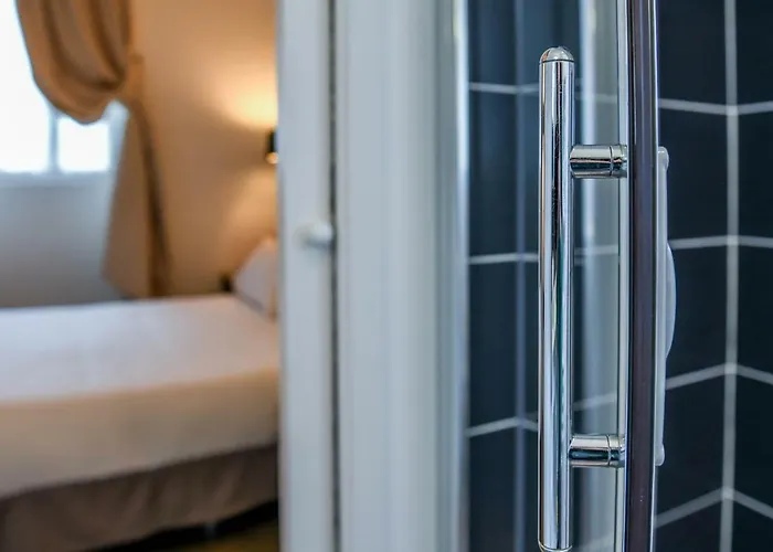 Logis & Restaurant La Bleue Cambo-les-Bains